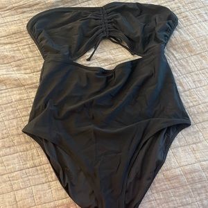 Black bandeau swimsuit